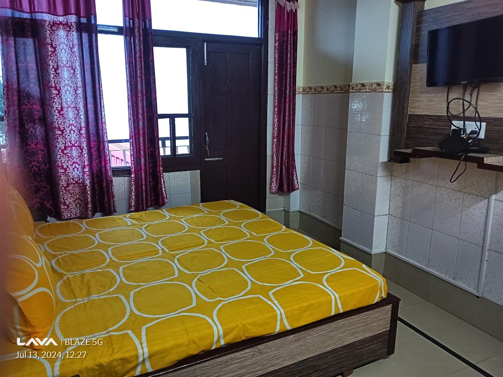 Krishna Holiday Guest House Block II Dharamshala Bagian luar foto