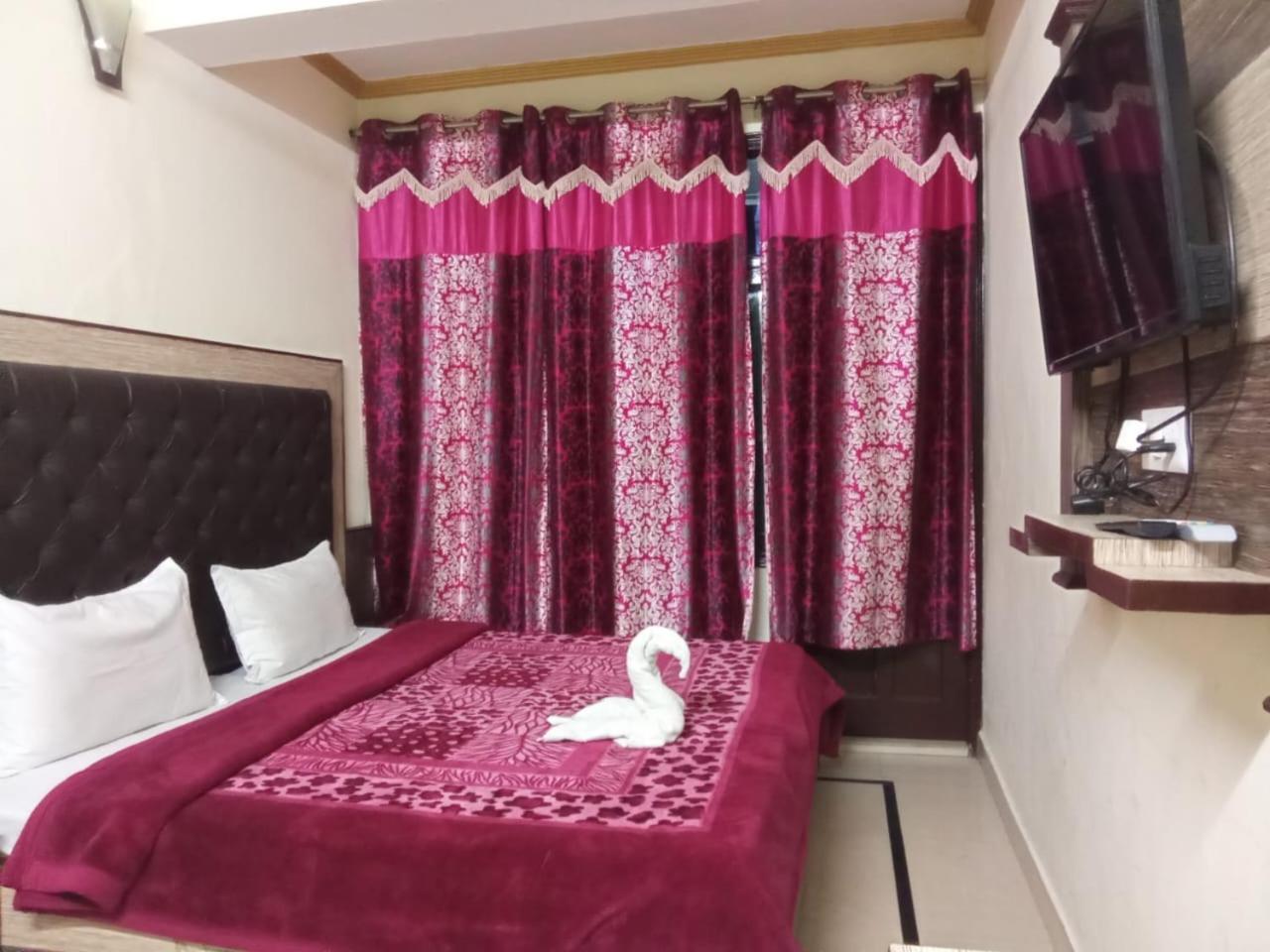 Krishna Holiday Guest House Block II Dharamshala Bagian luar foto
